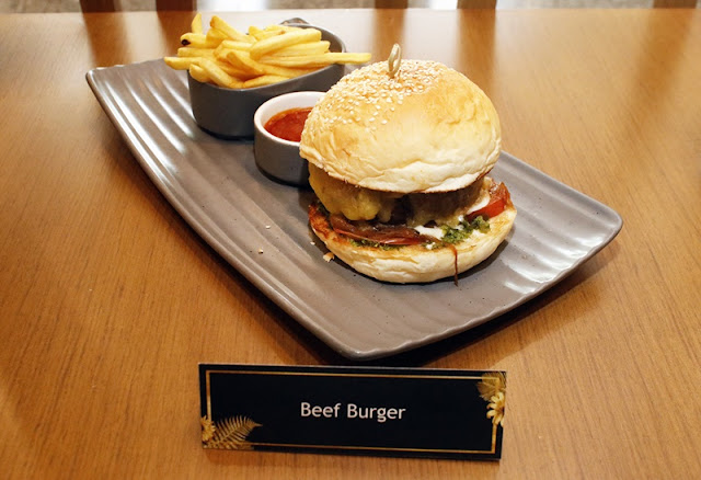 Borak Borak Cafe & Lounge Menu - Beef Burger