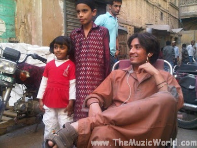 JEE DHOONDTA HAI  : ALI ZAFAR (BTS Pictures)