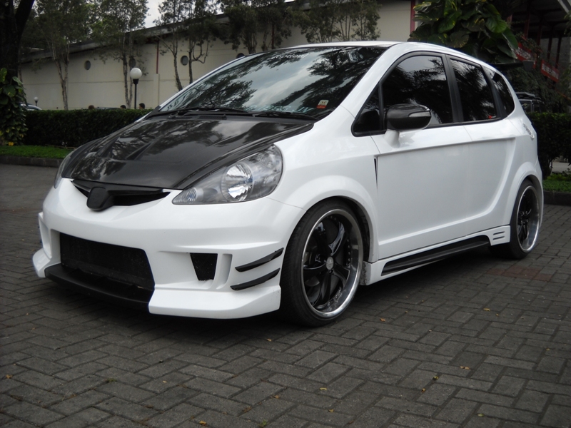 Modifikasi mobil  honda  jazz  rs sport  keren ceper terbaik 