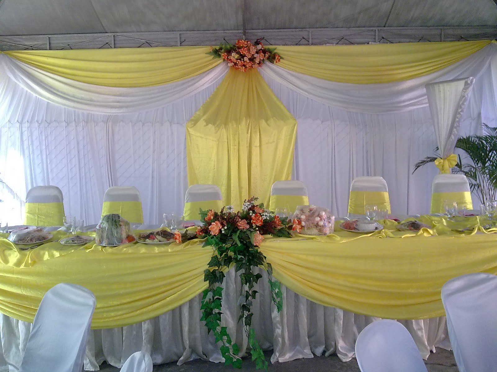 Adily Catering HIASAN  MEJA  PENGANTIN