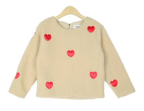 Heart Accent Point Sweatshirt