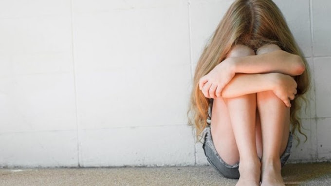 Σοκάρει ξανά η 12χρονη για τον βιασμό της – “Μας βρήκε στο κρεβάτι η μαμά και με χτύπησε”