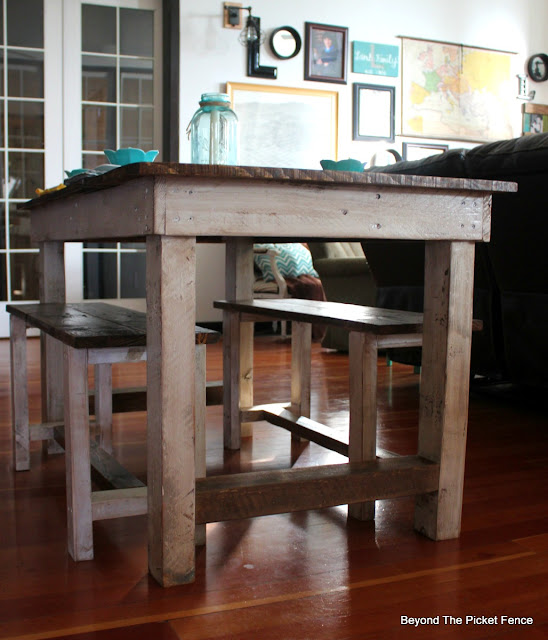 farmhouse, pallets, kitchen table, salvaged, shabby, http://goo.gl/z9bPYj