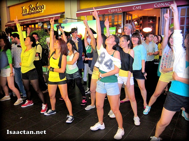 flash mob in pavilion kl