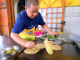 Restoran Selera Selatan has JB's Best Roti Canai (Prata)