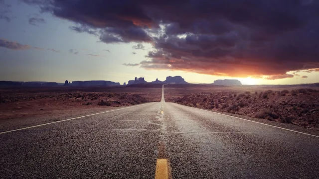 Long Road in the Desert Landscape wallpaper.