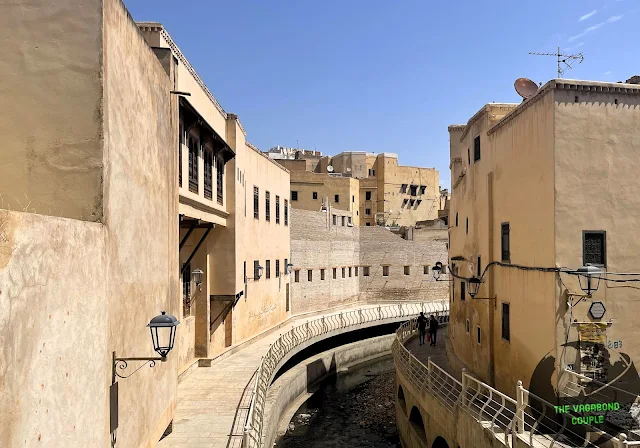 Khrachfiyine Pont on Oued Bou Khrareb river bridge at Souk Sabbaghine, Fes el-Bali, Medina of Fez, Fez, Morocco, Africa