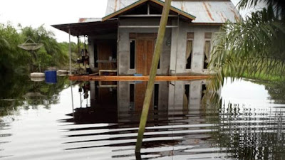 Banjir di Mempawah Meluas, Warga Dusun Semayar Mengungsi