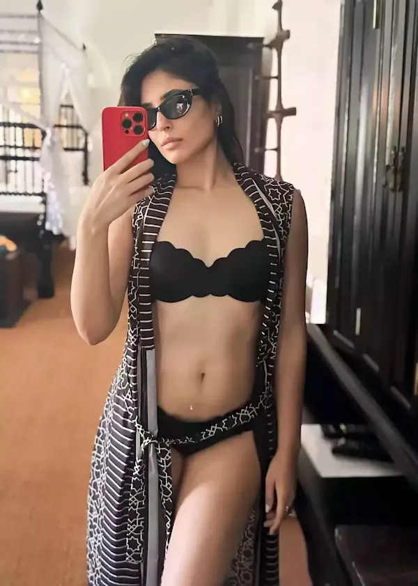 kritika kamra bikini selfie hot actress