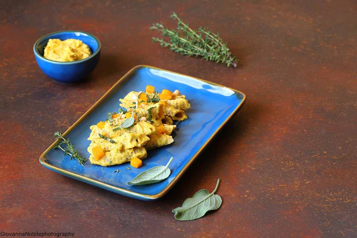 Garganelli con crema di zucca e ricotta