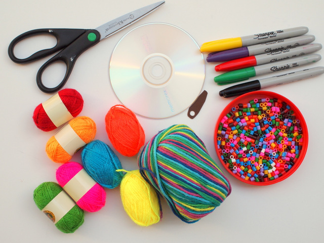 Materials to make woven cd dream catcher with kids