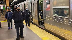 Man Is Shot on Subway Train in Lower Manhattan