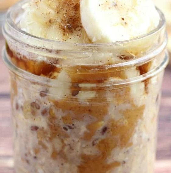 PEANUT BUTTER AND BANANA OVERNIGHT OATS #vegetarian #breakfast