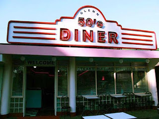Pinoy Solo HIker - 50's Diner