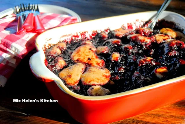 Blackberry Cobbler at Miz Helen's Country Cottage