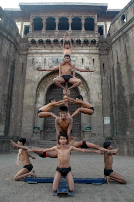 Mallakhamb - Extreme Indian Pole Dancing Seen On www.coolpicturegallery.net