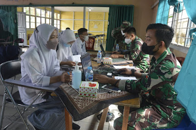 Tekan Penyebaran Covid-19 Di Lingkungan Sekolah, Lanud Supadio Gelar Vaksinasi Bagi Pelajar