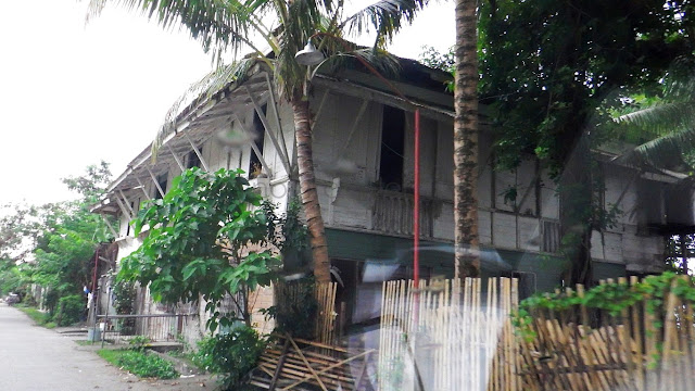 a beautiful old wooden house in Malitbog Southern Leyte