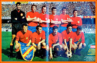 Selección de ESPAÑA - Temporada 1970-71 - Iríbar, Sol, Gallego, Tonono, Costas, Claramunt; Amancio, Pirri, Gárate, Uriarte y Churruca - ITALIA 1 (De Sisti), ESPAÑA 2 (Pirri y Uriarte) - 20/02/1971 - Partido amistoso - Cagliari (Italia), estadio Sant' Elia - Alineación: Iríbar; Sol, Gallego, Tonono, Costas; Claramunt, Pirri, Uriarte; Amancio (Marcial, 68'), Gárate (Arieta II, 75') y Churruca