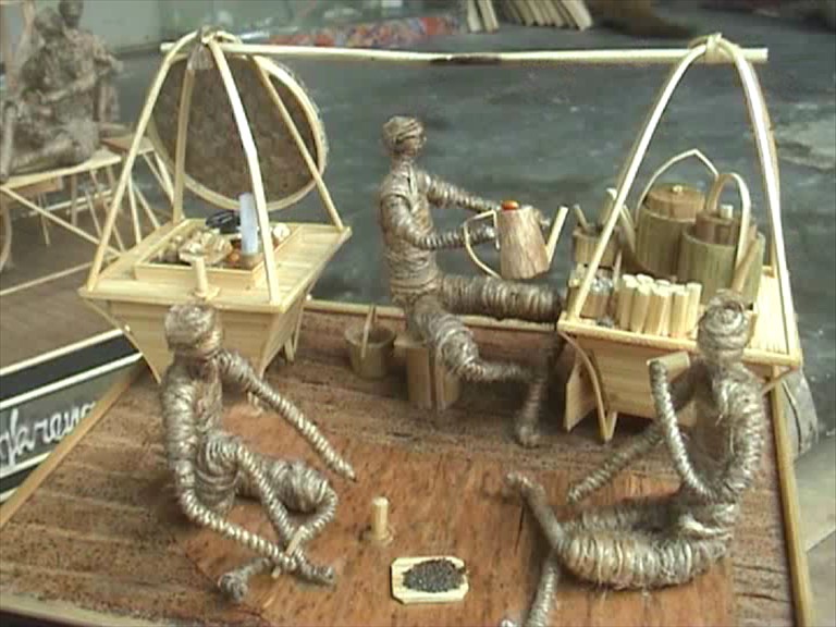  Kerajinan  Miniatur Bambu  Kreasi dari Limbah  Bangunan