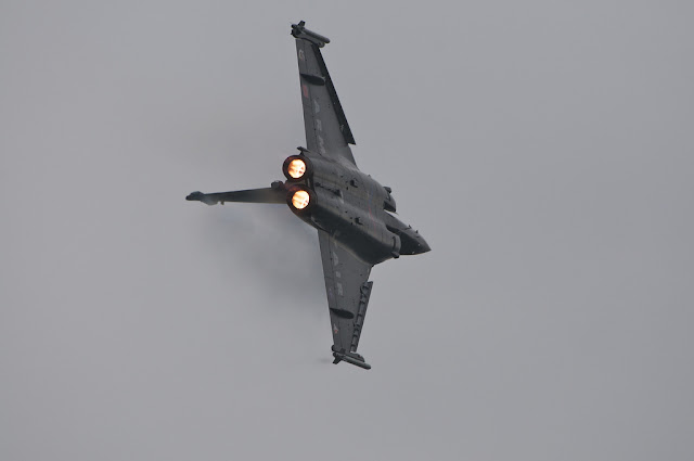 Dassault Rafale left turn