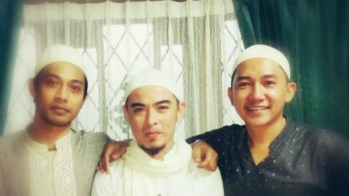 Berry Saint Loco Akhirnya Memeluk Agama Islam