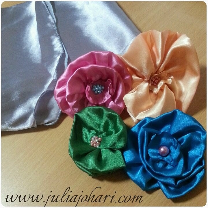 Sedap Betul Pakai Wide Shawl Satin by Nini