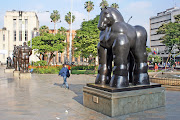 Plaza BoteroMedellin, Colombia (img )