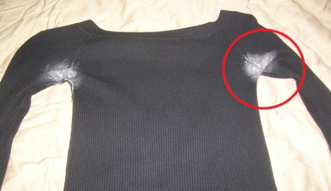  Cara  Ampuh Menghilangkan  Noda  Baju  Bekas Deodorant 