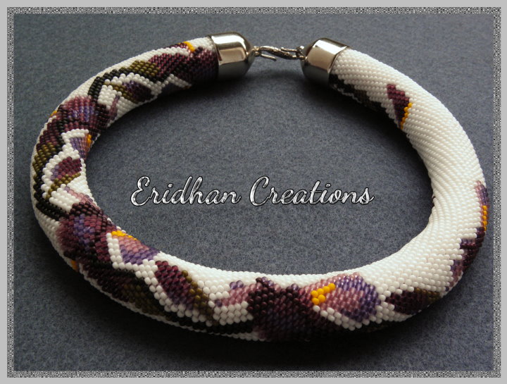 free crochet pattern: colorful necklace - JAKIGU