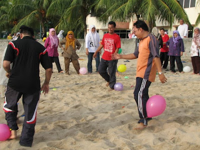  Tari Malu on Ni Pulak Sesi Memecah Belon Kawan Baik Hehe  Kena Lari Sejauh Mungkin