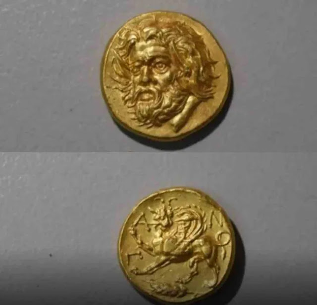 Οι δύο όψεις του αρχαίου νομίσματος. [Credit: Ελληνική Αστυνομία]
