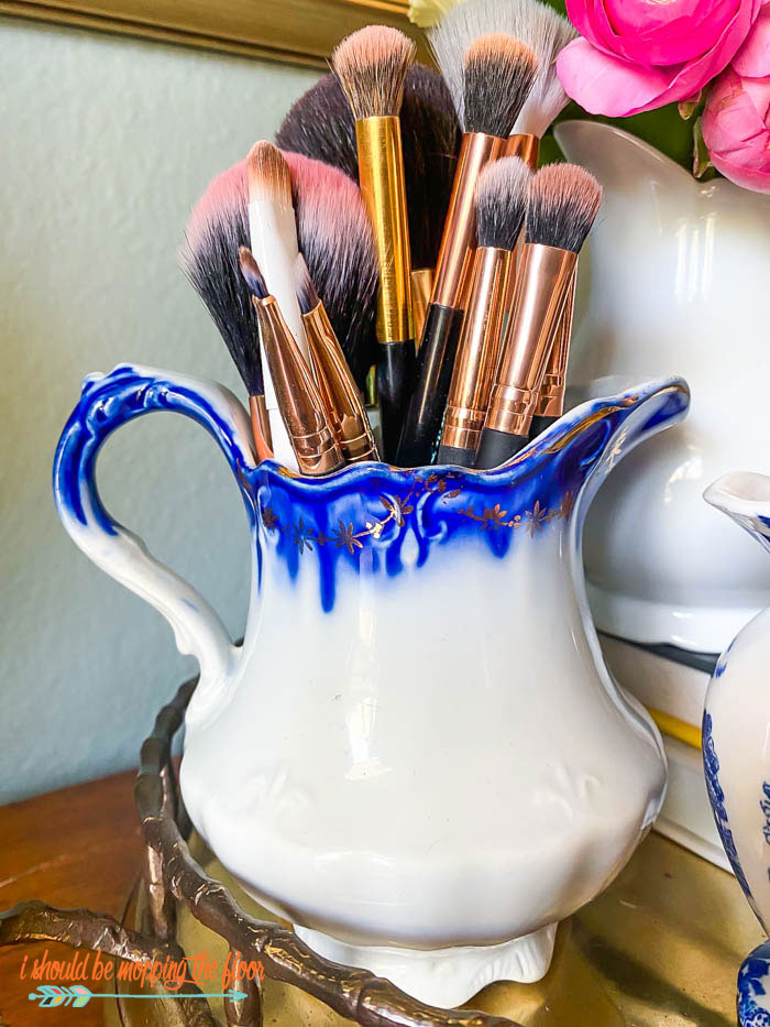 Make Up Brush Holder