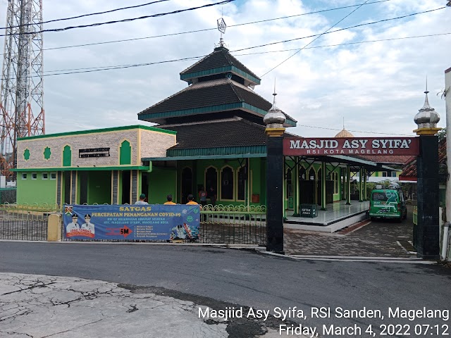 Bersih² masjid Asy Syifa, RSI Sanden, Kramat Selatan, Magelang