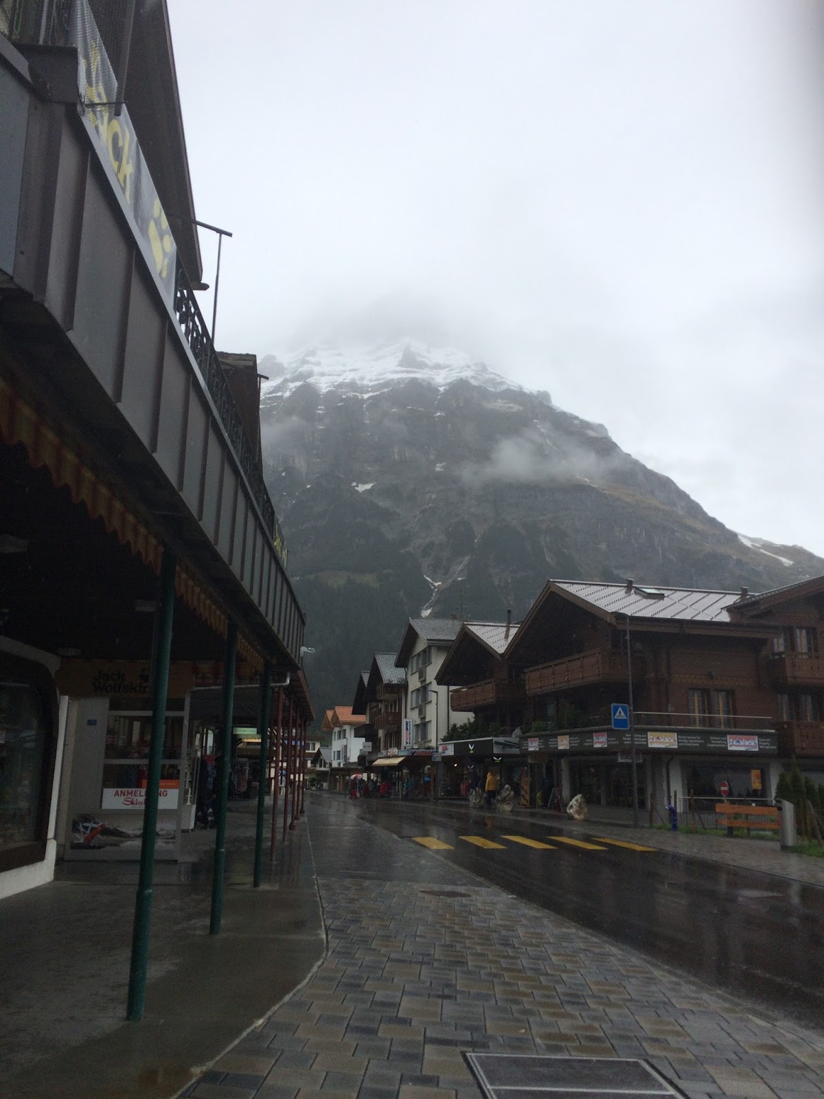 Jalan jalan di Swiss Danau hingga Pegunungan Realize 