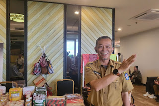 Kepala Dinas Pendidikan Kubu Raya, M Ayub usai diwawancarai di salah satu hotel di Pontianak, Selasa (23/1). ANTARA/Rizki Fadriani.