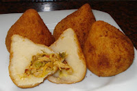 Coxinha de "Carne" de Caju (vegana)