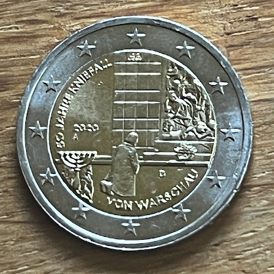 Kopzijde van Duitse munt van twee euro met tekst 50 Jahre Kniefall von Warschau