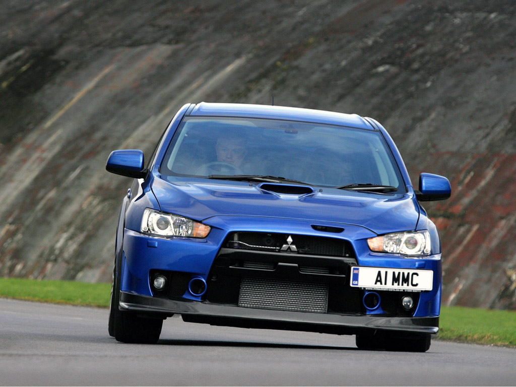 Gambar Mitsubishi Evolution X FQ-400 Gambar Wallpaper 