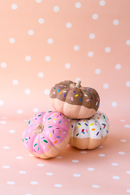 https://studiodiy.com/2013/10/24/diy-donut-pumpkins/