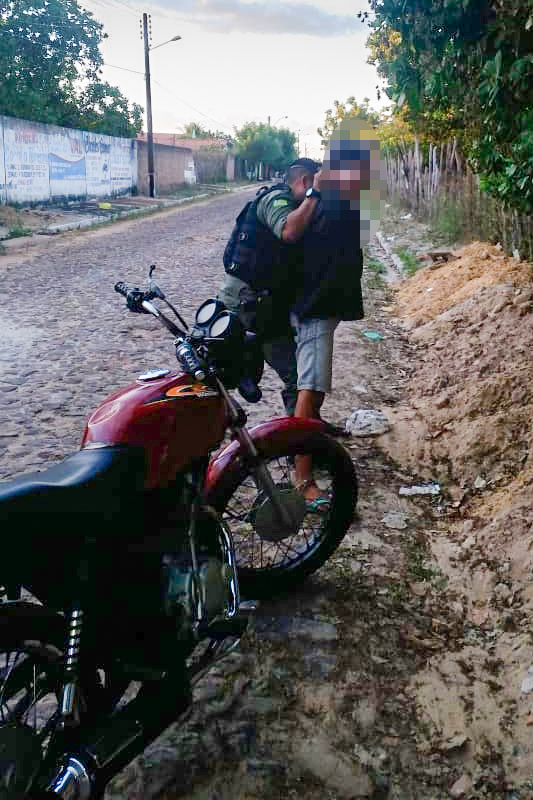 Polícia Militar flagra adolescente em posse de moto roubada em Cocal-PI