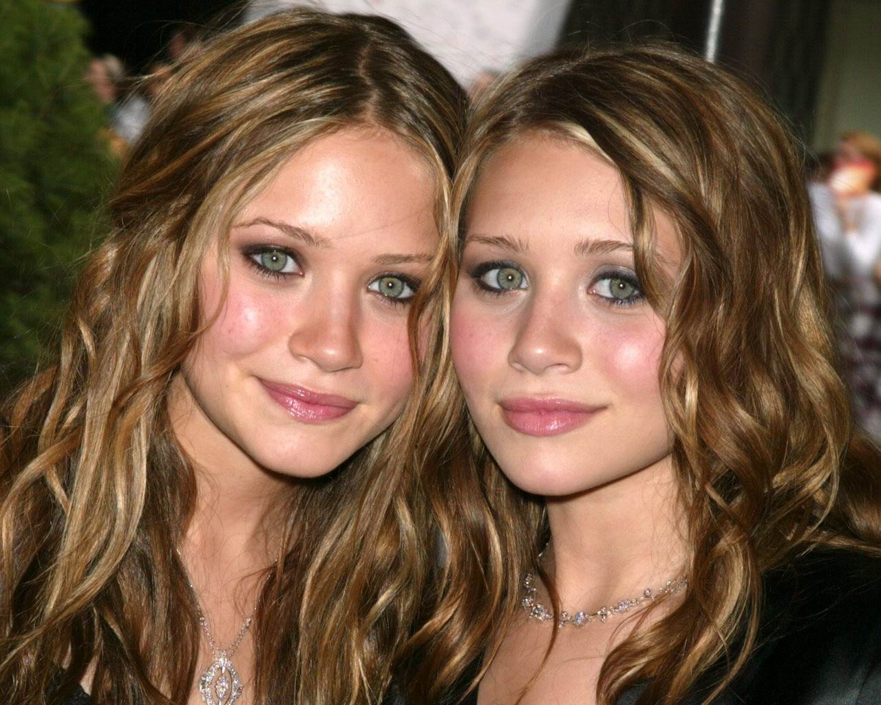 Mary Kate & Ashley Olsen - Images Wallpaper