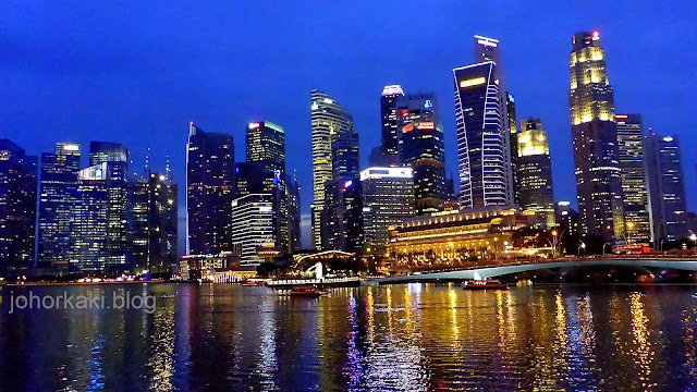 Singapore-Skyline-Esplanade