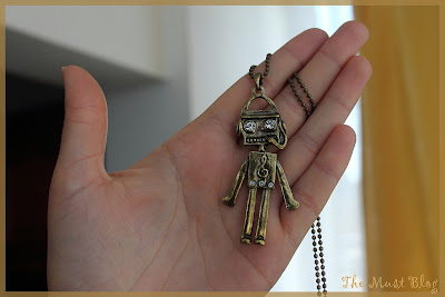 Funny musical note robot necklace with moving head, arms and legs