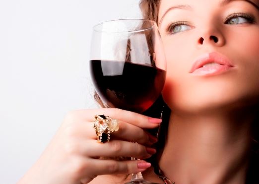 Bệnh béo và uống rượu có liên quan không?
