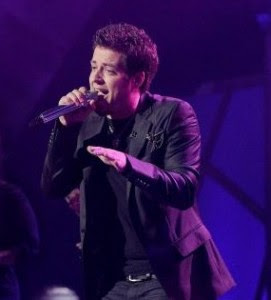  American Idol Lee Dewyze Hallelujah photos