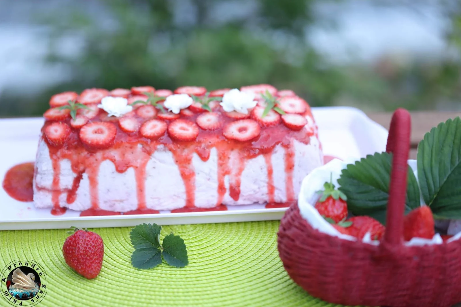 Charlotte aux fraises en terrine