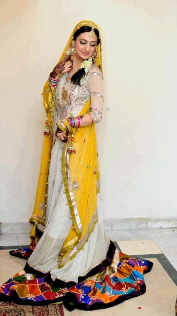 Pakistani Bridal Mahndi Dresses Collection 2013 Photos 