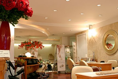 Luxe Now: Best Nail Salons in New York: THINK PINK W.58th   Spa Gift 