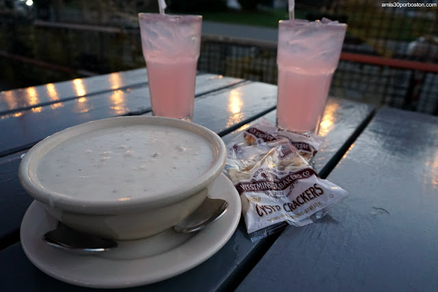 New England Clam Chowder en Nunan's Lobster Hut